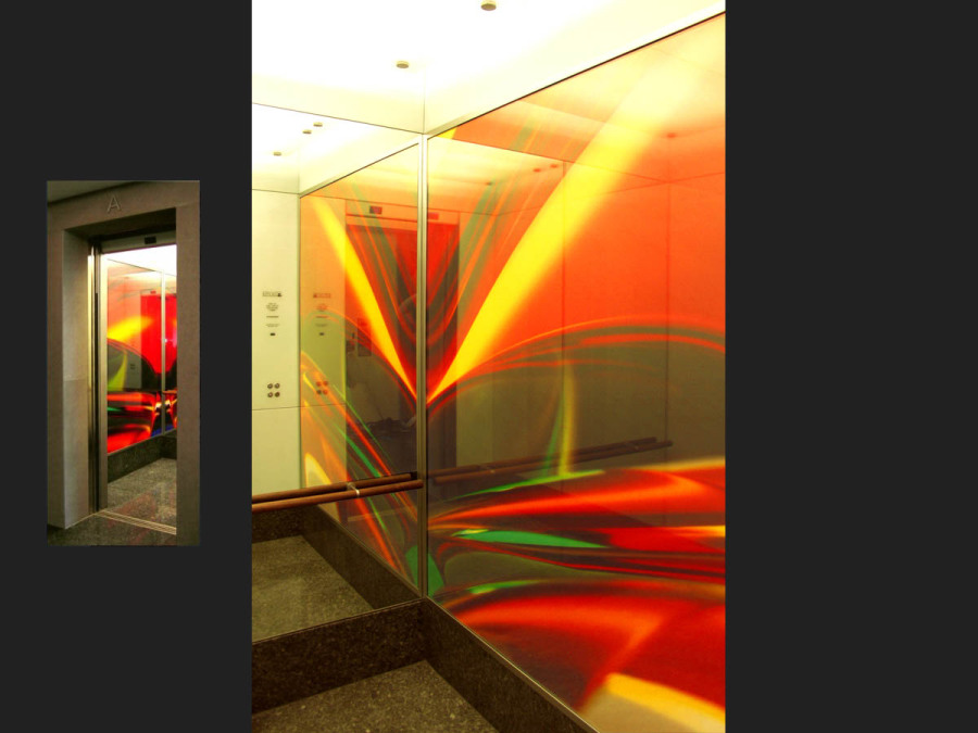 Artifizielle Lichtbilder im Aufzug